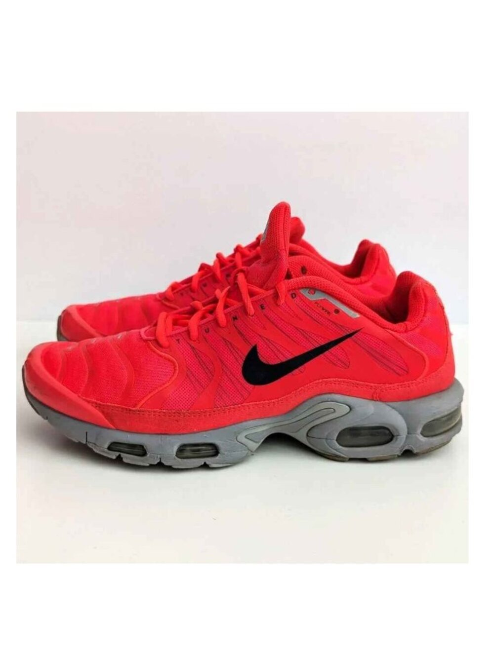 Nike Air Max Plus TN Tuned Flywire Solar Red Athletic Shoes